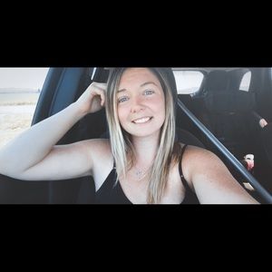 Meet your Posher, Amber